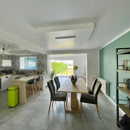 別荘 Maison 88m2 Avec Jardin, Proche De La *